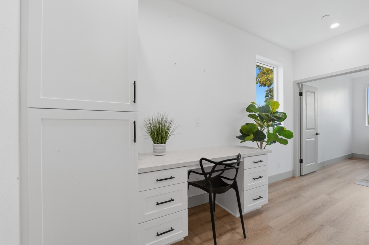 Plan A built-in desk nook